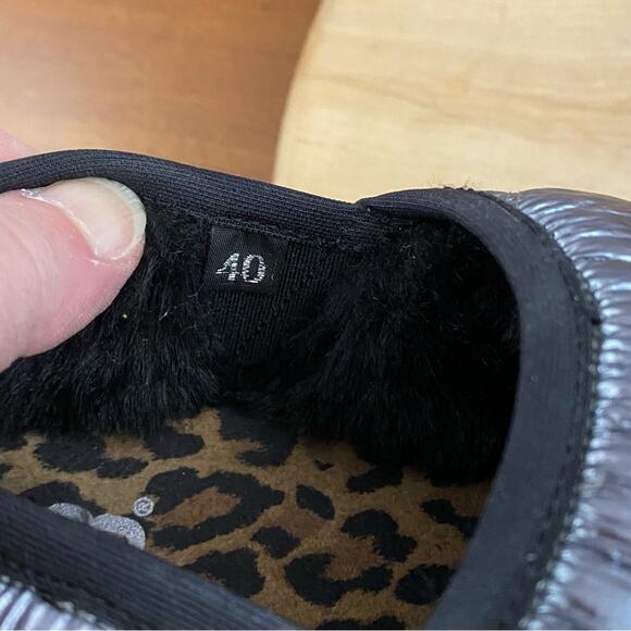 P448 Laby Textile Slippers Women's Sz 40, 9.5 US Silver Quilted Leopard Comfy - Picture 11 of 15